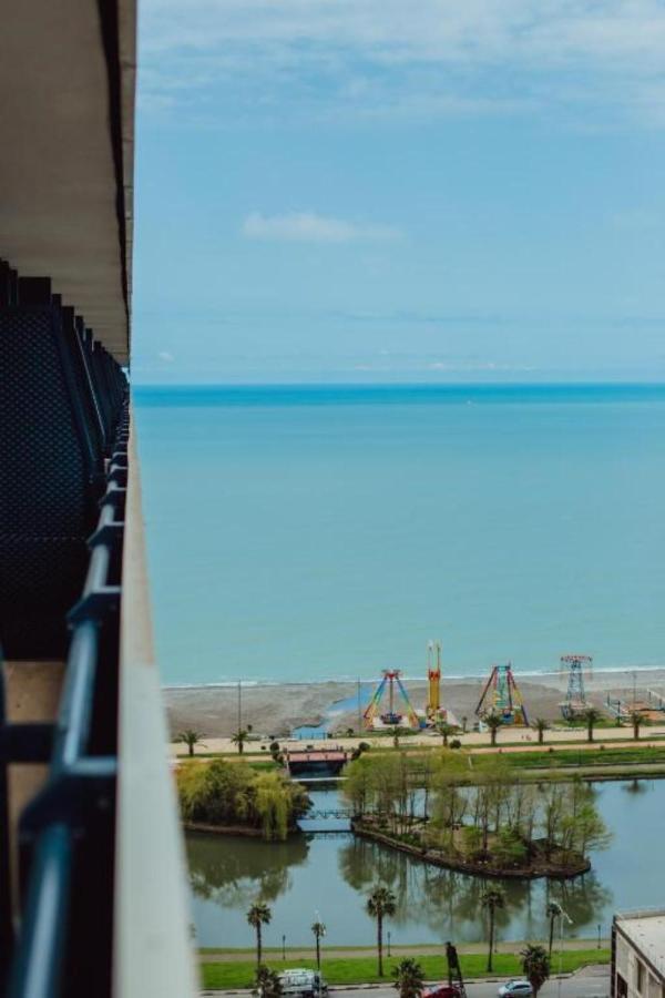 General Sea View Apartments In Orbi City บาทูมิ ภายนอก รูปภาพ