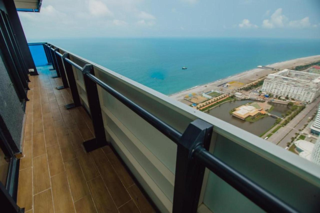 General Sea View Apartments In Orbi City บาทูมิ ภายนอก รูปภาพ